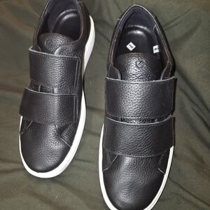 ECCO Women’s Soft 60. Black Leather 2 Strap Sneakers Size 9-9.5